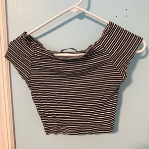 Brandy Melville Women's Brown and Tan Crop-top